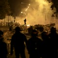 Nešto mirnija noć u Francuskoj: Tokom protesta uhapšeno 486 osoba
