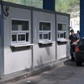 Srbi uhapšeni na Jarinju proterani sa KiM, ali prvo moraju da plate
