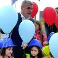 Zablaće dobija moderan vrtić od 1.200 kvadrata za 120 dece: Ministarka prosvete i gradonačelnik Čačka položili kamen…