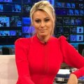 Dajana Paunović u širokoj haljini bez brushaltera: Voditeljka uživa za sve pare, osmeh ne skida sa lica (foto)