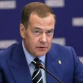 Medvedev: Pre bezbednosnih garancija, neophodno konsultovati Rusiju