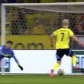 (VIDEO) Dečko, jesi li realan?! Pogledajte bruku igrača Švedske