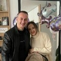 Za Novu godinu postao otac: Pevač iz Zvezda Granda objavio lepe vesti, bebu doveo u porodični dom