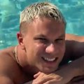 Nikolija i Relja sa ćerkicom na odmoru daleko od Srbije: Ona ih snimala u bazenu, ovaj detalj je raznežio sve