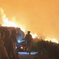 Ispovest turistkinje iz Crne Gore: Ljudi se spremaju da spavaju na plaži, peku nas oči, plačemo, bežimo kući!