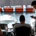 Veće plate i konkurentnost u Srbiji zadržavaju radnike: Srbi sve manje odlaze na sezonu na Jadran