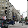"Umalo da stradaš ni kriv ni dužan": Šok snimak iz centra Beograda, motorista za dlaku izbegao direktan sudar (video)