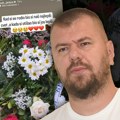(Foto): Janjuš otišao na grob brata Mihajla: Doneo mu cveće, a onda poslao snažnu poruku