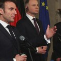 „Ukrajinci su siti diplomatskih poruka od Makrona i više bi voleli oružje“: Politico o izjavi francuskog lidera o slanju…