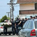 Dačić stigao na sahranu ubijenog policajca: Kolege u uniformama sa buketima cveća došli da ga isprate