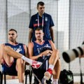 Slike košarkaša iz Francuske pred prvi trening uz jaku poruku: FIBA malo više veruje Srbiji (video)