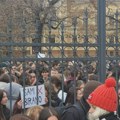 Predsednik opštine Sremski Karlovci takođe tvrdi da su njegovu ćerku naterali da izađe na protest