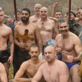 ODRŽANO PLIVANJE ZA ČASNI KRST U TEMSKOJ: Meštani nastavili lepu tradiciju