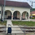 Kašnjenja vozova Zemun-Užice i BG voza ka Lazarevcu zbog infrastrukturnog problema