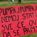 Građani Subotice nakon protestne šetnje ostavljali poruke vlasti i gradonačelniku: „Vratite nam grad“