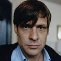 INTERVJU John Maus: Mi, idiotska, mutirana deca spektakla, moraćemo da nađemo nove načine da hakujemo sistem koristeći njegove…