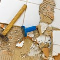 Renovirala podrum i ostala u šoku Žena srušila zid i otkrila jeziv prizor – svi se pitaju ko je naslikao ovo!