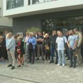 Uprkos pritiscima, zaposleni u pokrajinskom PIO Fondu odaju poštu stradalima u padu nadstrešnice