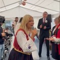 Milica Todorović trudna nastupila pod šatorom: Pevačica se mesecima ne pojavljuje, isplivao snimak sa stomakom u narodnoj…