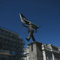 VIDEO Benksi potvrdio da je nova statua u centru Londona njegovo delo