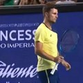 Kecmanović osvojio turnir u Valensiji: U finalu savladao Valjehu
