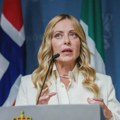 Premijerka Italije najavila uvođenje kvota za strane učenike u odeljenjima i zabrane nošenja burke i hidžaba