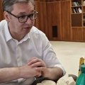 Vučić o rekacijama na njegov jučerašnji doručak: Parizer im je postao glavni politički protivnik