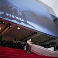 Pseća zvezda na crvenom tepihu, ovacije za Meril Strip i senka #MeToo pokreta: Počeo Filmski festival u Kanu
