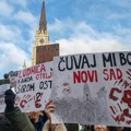 FOTO, VIDEO: Masovni protest u Novom Sadu završen skupom na Trgu slobode