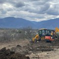 (Foto, video) "Raka do rake, izgleda jezivo": Širi se groblje u Kočanima za sahranu svih poginulih u požaru u diskoteci…