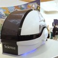 Futuristička mašina za pranje ljudi oduševila posetioce Expo 2025 (video)
