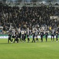 Partizan doveo skoro 10.000 gledalaca! Borba za prvo mesto važnija od hladnoće (foto)