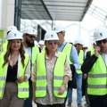 Ministarka Paunović posetila Ekspo sa predstavnicima opština i gradova