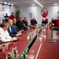 Zaseda Upravni odbor Crvene zvezde, konferencija za medije zakazana za 13.00