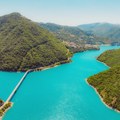 Jezero u komšiluku se povuklo, a iz vode je izronio grad koji je nestao pre pola veka