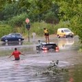 Mladi pesnik iz sremskih karlovaca spasavao beograđanke: Voda im potopila auto, one se popele na krov, a onda se pojavio…