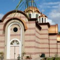 Haos u srpskoj crkvi na Floridi: Policija intervenisala posle sukoba sveštenika i grupe parohijana kojima je oduzeto pravo…