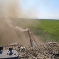 Тенкови "севера" развалили украјинце: Снимак са прве линије фронта - погледајте! (видео)