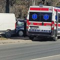Nesreća na Voždovcu: Majstor pao u okno lifta , prevezen u Urgentni centar