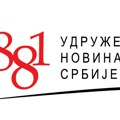 UNS dežura 28. juna, novinarkama i novinarima obezbeđeno 60 PRESS prsluka