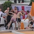 Žestoka tuča u poznatom letovalištu! nastao potpuni haos, uključivalo se sve više ljudi, sumnja se na momke iz ove zemlje…