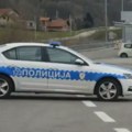 Napad drumskih razbojnika kod novog grada: Presreli automobil nasred puta, čovek uspeo da im pobegne