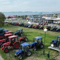 Prva grupa od 250 čačanskih poljoprivrednika potpisala ugovore o subvencijama, dodeljeno 48 traktora