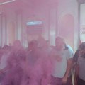 Haos na početku sednice Skupštine Zaječara: Bačena dimna bomba, oglasio se i alarm