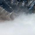 Kraj drame na Mont everestu Spasioci evakuisali stotine planinara koji su satima bili zaglavljeni (foto)