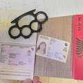 Dvojica privedena kod Pionirskog parka: Nisu imali prijavljen boravak, jedan kod sebe imao bokser