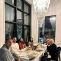 Stigla snajka sa Filipina! Ovo je žena sina Vlade Divca: Isplivala slika iz luksuznog doma, porodica na okupu (foto)