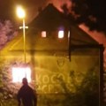 Plamen guta kuću kod Alibunara: Vatrogasci se bore sa vatrom koja izija iz svakog dela objekta