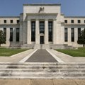 Fed nije dirao stope, ali je promenio projekcije