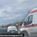 Teška saobraćajna nesreća na auto-putu kod Velike Plane: Učestvovala 3 vozila, vatrogasci izvlače vozača iz jednog auta…